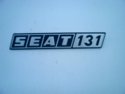 Letrero "SEAT-131"