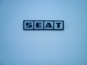 Letrero anterior "SEAT"